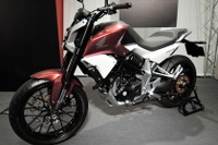 【東京モーターサイクルショー15】ホンダの単気筒スポーツコンセプト、発売はどうなる? 画像