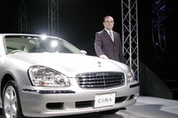 【新聞ウォッチ】ゴーン・日産社長がニッポンの首相を“一刀両断” 画像