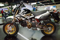 【バンコクモーターショー15】カワサキ KSR110 の10周年記念モデルが登場 画像