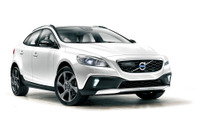 ボルボ V40クロスカントリー、新パワートレーン搭載の限定モデルを発売 画像