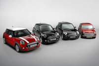 MINI、3ドア用ルーフステッカーを販売…オリジナル画像からの作成も可能 画像