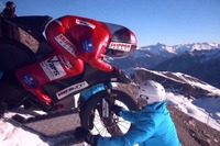 MTB、雪山ダウンヒルで223.30km/hの世界新記録 画像