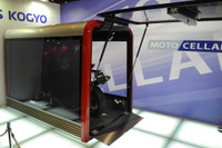【東京モーターサイクルショー15】バイク用ガレージを参考出品、1年後の販売目指す…プレス工業 画像