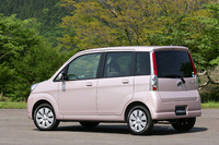 【スバル ステラ 発表】みんなが楽しいトールワゴン 画像
