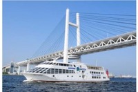 外国客船「ボイジャー・オブ・ザ・シーズ」を海上から見る…5月27日 画像