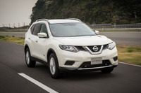 【日産 エクストレイル ハイブリッド 試乗】社会的意義はあるが、40万円強の差をどう考えるか…津々見友彦 画像
