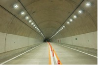 トンネル照明にLED採用拡大へ、国交省がガイドライン改訂 画像