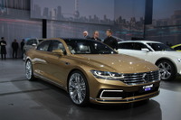 【上海モーターショー15】VW Cクーペ GTE…最上級サルーンのコンセプト［詳細画像］ 画像