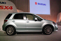 【スズキ SX4 発表】開放感のポイントはクオーターウィンドウ 画像