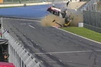 欧州 GT4 レースで大事故、チェッカーフラッグ目前に［動画］ 画像