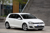 VW ゴルフ 、欧州でガソリン最高燃費の「ブルーモーション」…23.3km/リットル 画像