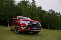 【三菱 アウトランダーPHEV 改良新型】「プラグインといえば三菱」の走り実現へ、軽快さを重視 画像