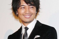 齋藤工、主演映画舞台挨拶中にみずから写真撮影を解禁 画像