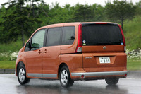 【インプレ'05】河村康彦 日産『セレナ』 “高全高”空間は1BOX起源のポリシーだからか 画像
