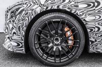 メルセデス AMG、謎の開発プロトタイプ車の姿を公開 画像