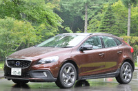 【ボルボ V40クロスカントリー ディーゼル 試乗】オンロード中心でも、ディーゼル+SUVはテッパン…諸星陽一 画像