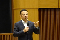 日産ゴーン社長「製造業には“コトづくり”必要」 画像