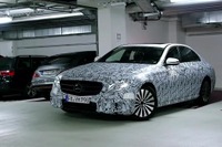 メルセデス Eクラス 次期型、自動駐車が可能に 画像