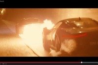 『007』の最新ボンドカー、アストンマーティン DB10…秘密兵器が見えた［動画］ 画像