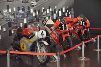 【鈴鹿8耐】レースだけじゃない！ 「レーシングシアター」には歴代優勝マシン展示 画像
