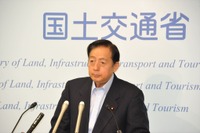 調布・小型機墜落、判明した事実できるだけ早く公表...太田国交相 画像
