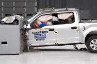 【IIHS衝突安全】米国最量販車、フォード F-150 新型…最高の安全性評価 画像