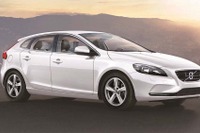 ボルボ V40 に1.5リットルターボ搭載…2週間前倒し発売、324万円から 画像