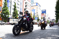 【バイクの日】レディースライダーたちのパレードに秋葉原中が注目 画像
