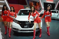 【ジャカルタモーターショー15】ホンダ、5台の特別仕様車を披露 画像