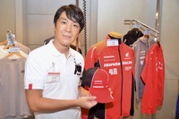 レースファン垂涎の「コミュニケーションライン」…ホンダ ライディングギア 春夏モデル 画像