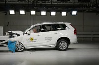 【ユーロNCAP】ボルボ XC90 新型が最高評価の5つ星 画像