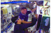 油井宇宙飛行士、多目的実験ラックを「きぼう」日本実験棟に設置へ 画像