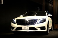【メルセデスベンツ S300h 発表】燃費20km/リットル超えは「本気度の証明」 画像