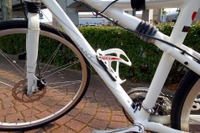 ボトルケージを上手に使った、震動検知型自転車用防盗センサー 画像