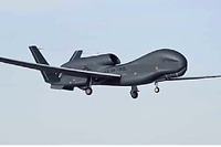 防衛省、2016年度に滞在型無人機「グローバルホーク」3機を取得 画像
