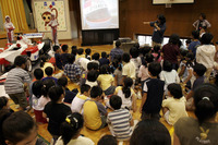【F1の学校】2時間目:ドライバーになりきった3−4年生 画像