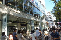 iPhone 6s / 6s Plus 予約開始、店舗に行列は? 画像