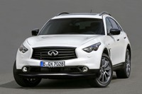 【フランクフルトモーターショー15】インフィニティ QX70 に「アルティメート」…表情変化 画像