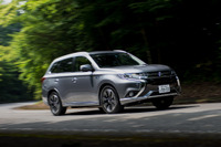【三菱 アウトランダーPHEV 試乗】走り、デザイン、テクノロジー、これぞ三菱!…会田肇 画像