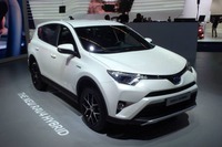 【フランクフルトモーターショー15】トヨタ RAV4ハイブリッド、欧州初公開…クラス最高レベルの20.4km/L 画像
