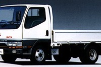 自動車盗難の犯人、警察官に追われて心臓発作で死亡 画像