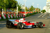 【トヨタF1】デモラン写真蔵…トゥルーリの華麗なドーナツターン 画像