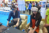 【ツーリズムEXPO15】阪急交通社はコスプレ、JTBはステージ、H.I.S.は仮想空間で大はしゃぎ!? 画像