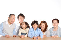 子や孫の帰省、「負担派シニア」はどれだけ出費している…? 画像