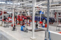 テスラ モデルS の納期短縮へ、オランダに新工場 画像