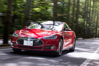 【テスラ モデルS P85D 試乗】まさに「インセイン」! GT-R も真っ青の4WDパフォーマンス…桂伸一 画像