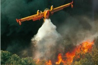 ボンバルディア、カナダ東部州政府に消防飛行艇2機を納入 画像