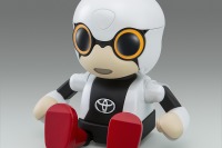 【東京モーターショー 15】トヨタ、手のひらサイズのコミュニケーションロボット世界初公開 画像
