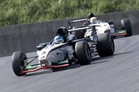 【Fニッポン第4戦 決勝】「本山と勝負をして勝ちたかった」服部尚貴が3勝目 画像