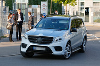 公開直前! メルセデスの旗艦SUV「GLS」ほぼ丸見えに 画像